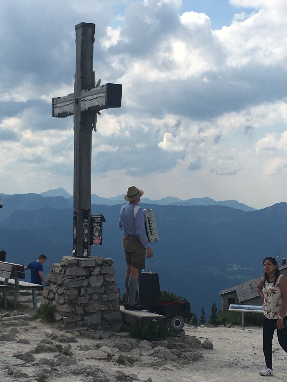 4944F3FE-C5D2-4158-A2ED-1E905B71A2F2