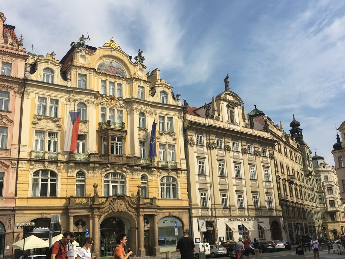 78B4C7FE-A98E-498B-84D1-7013276A3E3C