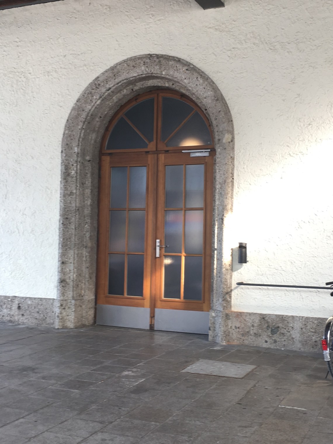 8242CC94-48A6-4F6D-862D-4E9D97B9DAFD