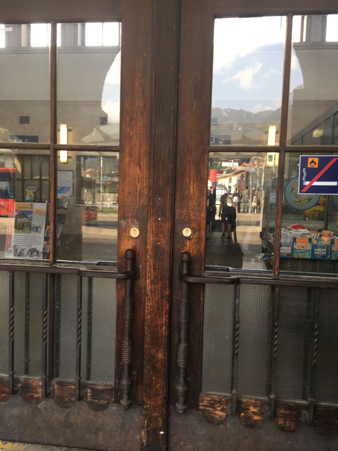 F487B75D-FEC2-4FB9-A9A7-9FA0704206DA