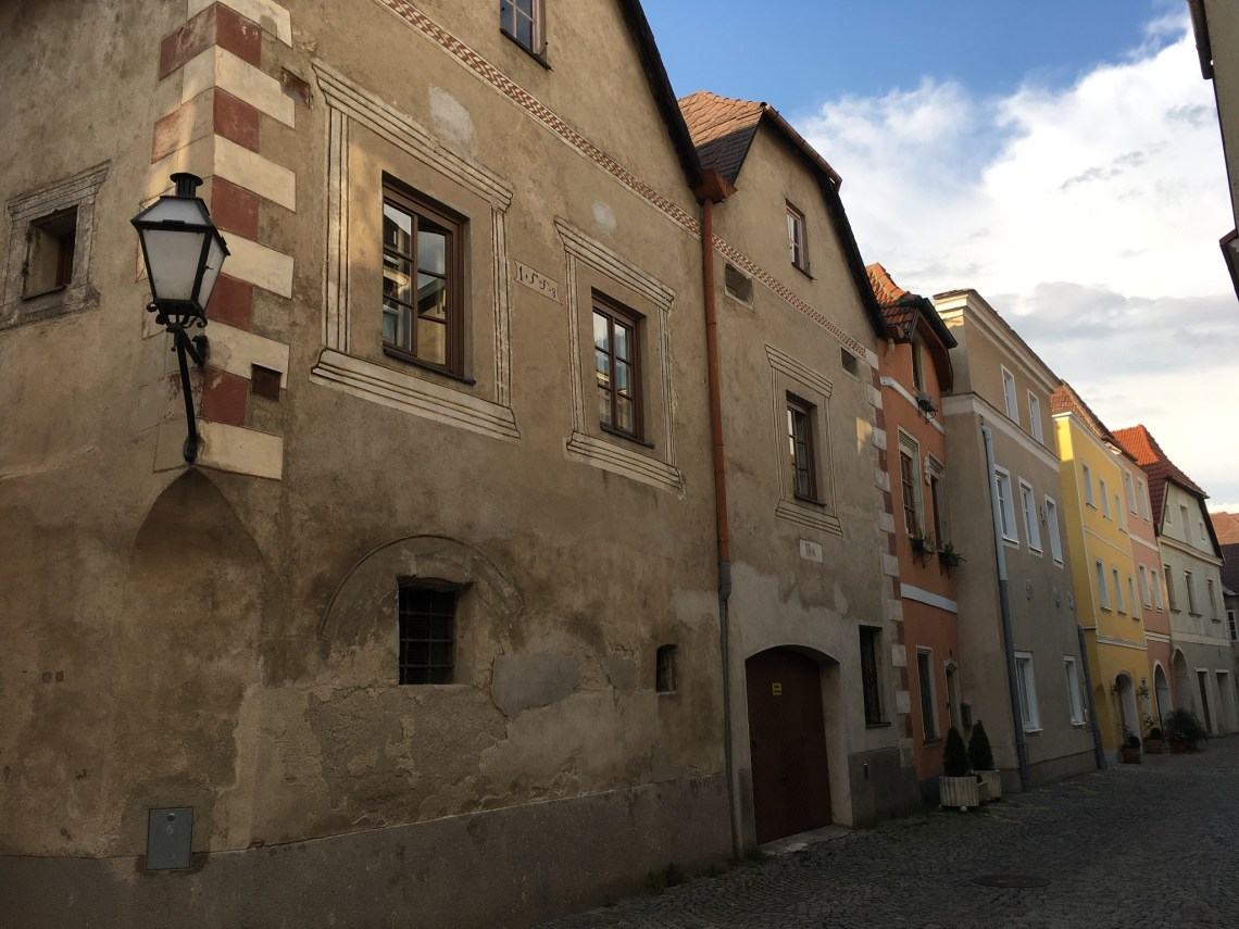 5E7156BC-384B-432F-93EE-3D8072F668DA