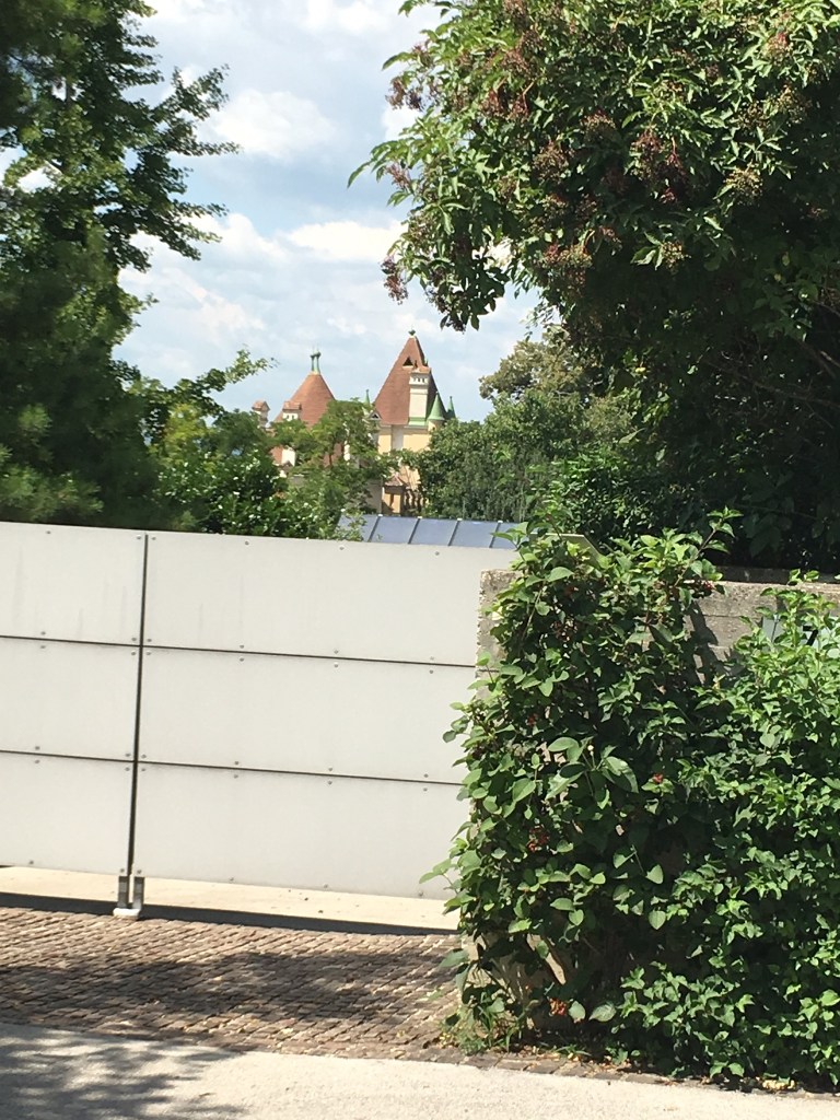 9C28E761-4CBF-4E68-9B12-390DC41872A1